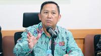 Sekretaris Kementerian Koperasi (Seskemenkop) Ahmad Zabadi&nbsp;mengklarifikasi informasi terkait adanya biaya pelatihan bagi pengawas Koperasi Desa (KopDes) Merah Putih.