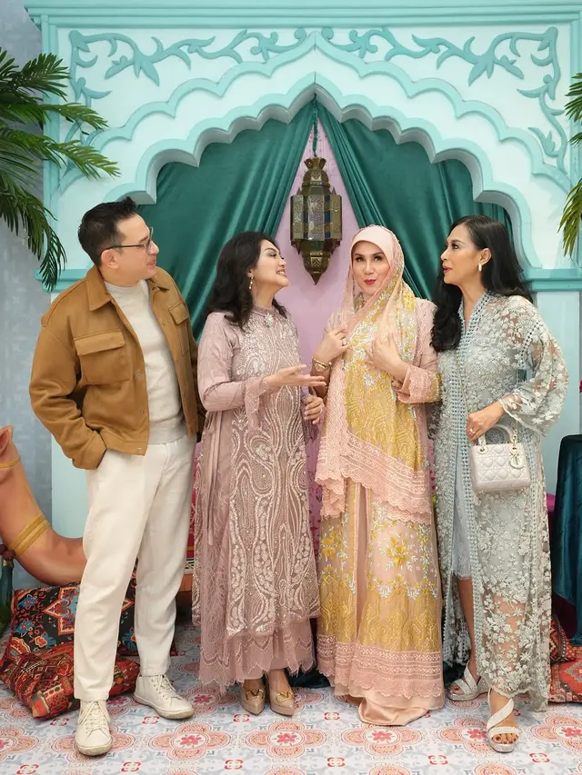 6 Potret Tamu Seleb di Ultah Marini Zumarnis, Ada Artis Senior hingga Ariel Tatum