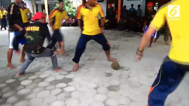 VIDEO: Sepak Bola Durian ala Kebumen