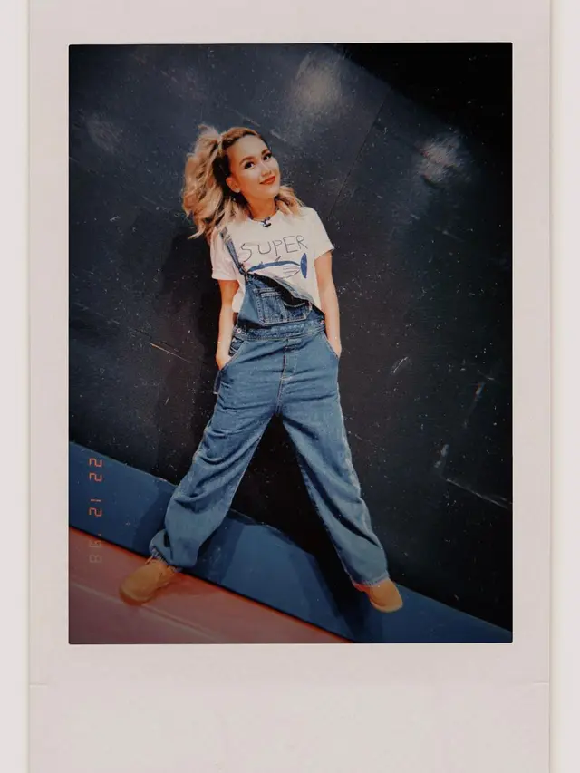 Gaya Ayu Ting-Ting yang Bak Remaja, Padahal Ibu Anak Satu