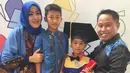 Ini adalah salah potret saat anak kedua Narji dan Widiyanti, Nail Arahyadinata Mansyur saat lulus dari taman kanak-kanak. (Liputan6.com/IG/@diyanarji)