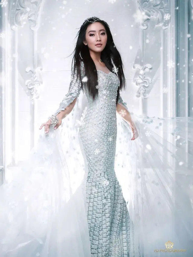 Penampilan Natasha Wilona Saat Pakai Gaun, Cantik dan Anggun