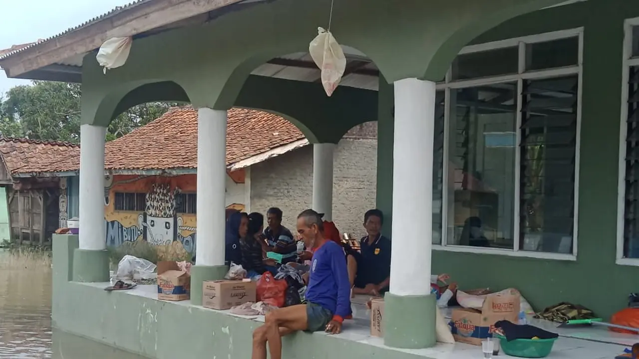 Korban Banjir di Karawang Terserang Penyakit