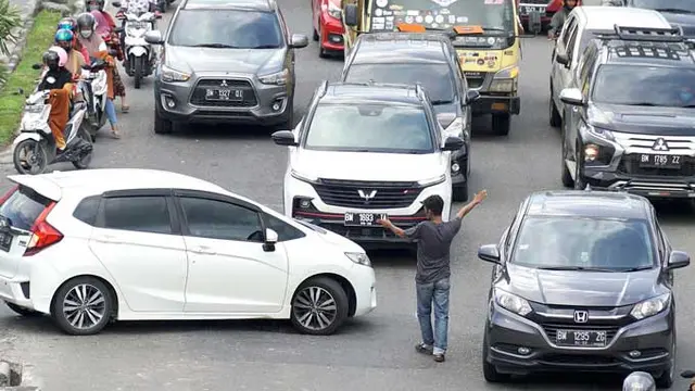Munculnya Polisi Cepek
