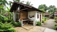 10 Inspirasi Rumah Kecil di Desa dengan Dapur Semi Terbuka Alami, Murah dan Menyatu Alam