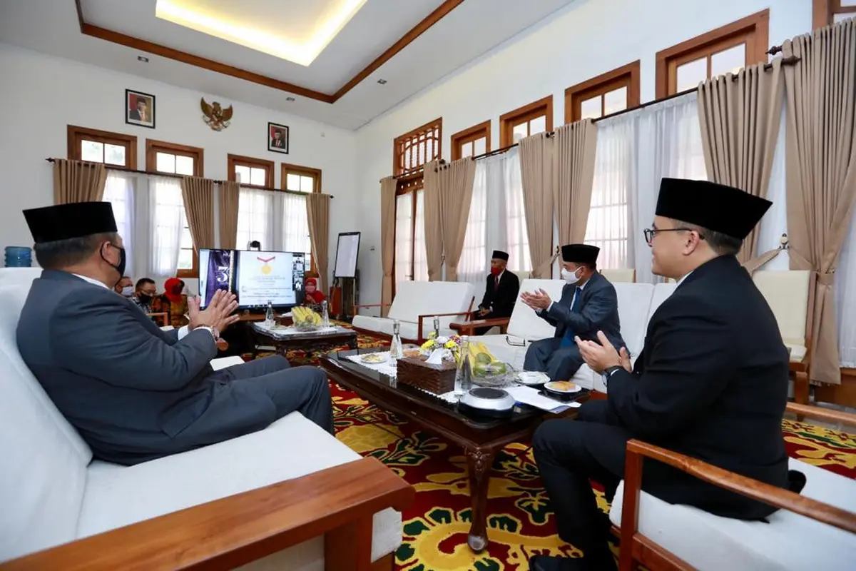 Program Rantang Kasih Banyuwangi Berhasil Raih Rekor Muri Bidang Kemanusiaan
