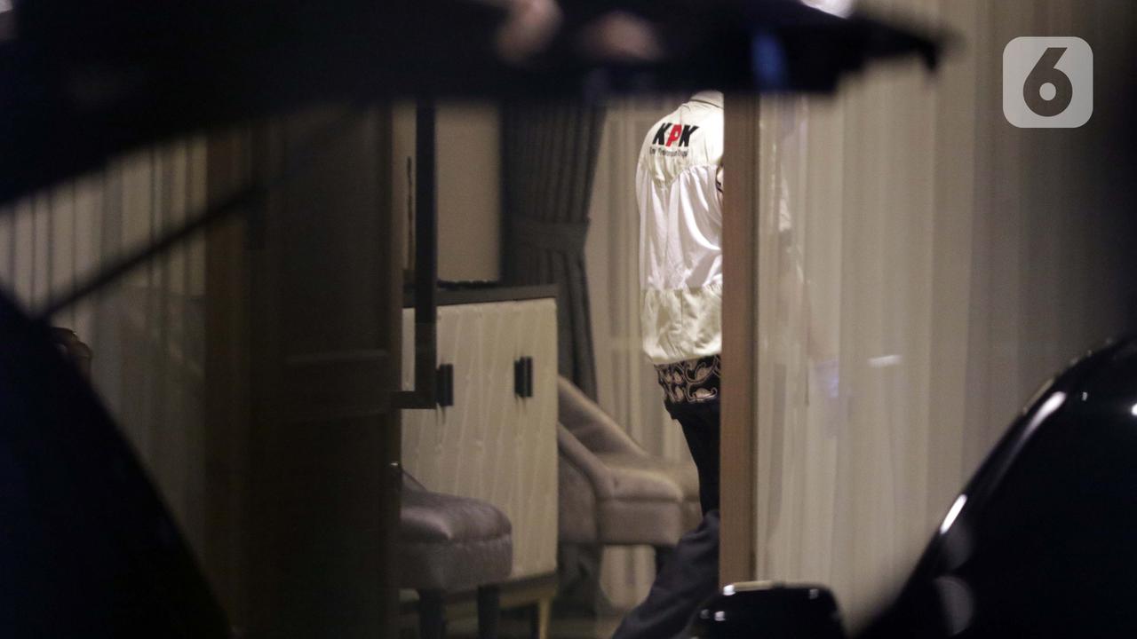 KPK Geledah Rumah Dinas Wakil Ketua DPR Azis Syamsuddin