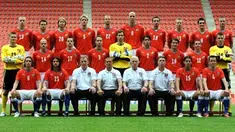Czech national football players pose for a team picture at the Slavia Prague stadium on May 26 2008, in Prague ahead of the UEFA Euro 2008 European Football Championships co-hosted by Austria and Switzerland. AFP PHOTO/ MICHAL CIZEK