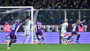Inter Milan kembali gagal meraih kemenangan saat bertamu ke markas Fiorentina pada lanjutan Liga Italia. Pada pertandingan pekan ke-30 Serie A 2025/2026 itu, Nerazzurri ditahan imbang dengan skor 1-1. (AFP/Tiziana Fabi)