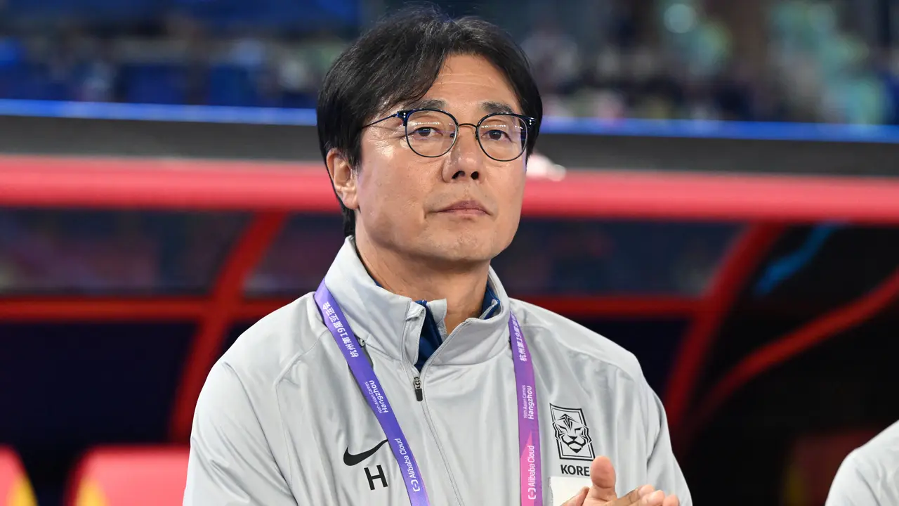Pelatih Timnas Korea Selatan U-23 Hwang Sun-hong