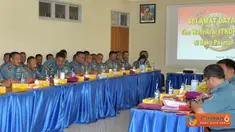 Citizen6, Sidoarjo: Usai acara penerimaan Tim Wasrik kegiatan dilanjutkan pendalaman permasalahan yang dihadapi Pasmar-1 beserta jajarannya. (Pengirim: Budi Abdillah)