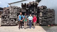 Gakkum Kehutanan Tangkap 2 Tersangka Pengedar Kayu Eboni Ilegal Wilayah Maluku dan Papua