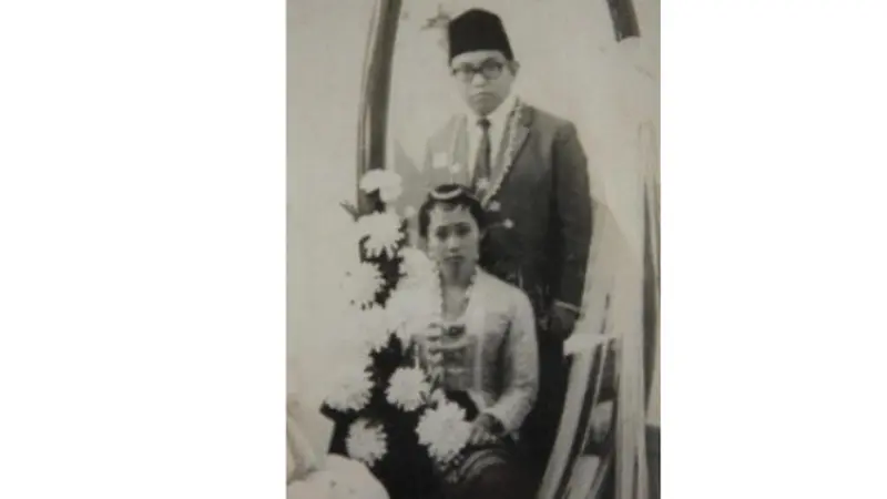 Gus Dur dan Sinta Nuriyah saat menjadi pengantin/istimewa