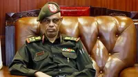 Menteri Pertahanan Awad Ibn Auf, kepala kudeta Presiden Omar al-Bashir. (AFP)