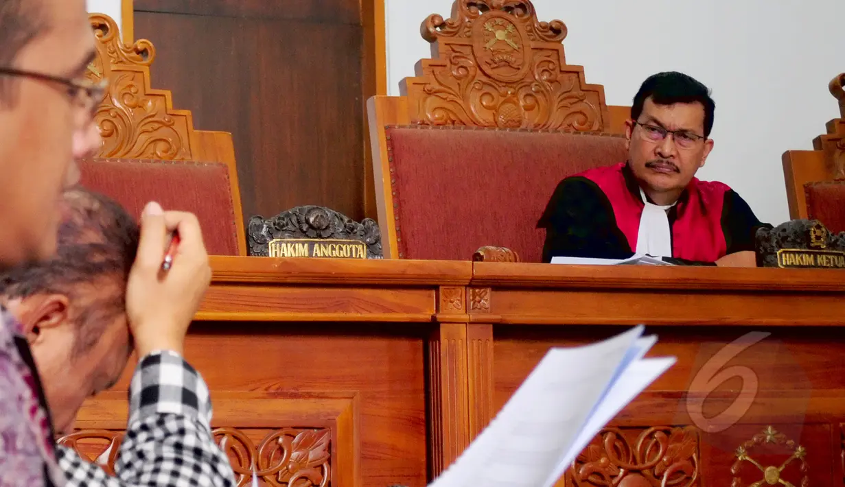 Sidang praperadilan Sutan Bhatoegana digelar di Pengadilan Negeri Jakarta Selatan (PN Jaksel), Jakarta, Senin (6/4/2015). (Liputan6.com/Yoppy Renato)