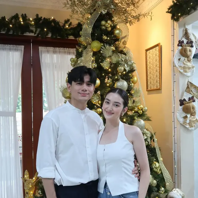 Potret Pasangan Kekasih Artis Rayakan Natal 2025