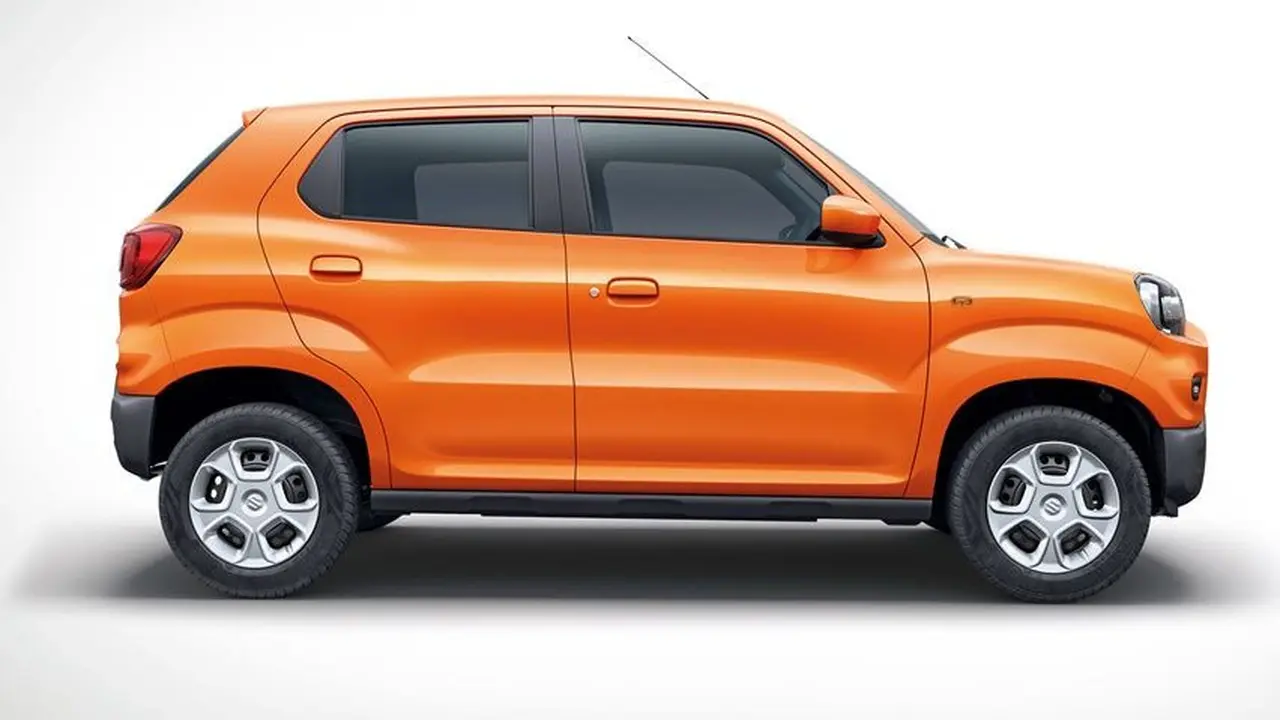 Suzuki S-Presso ditenagai mesin bensin 1.0 liter