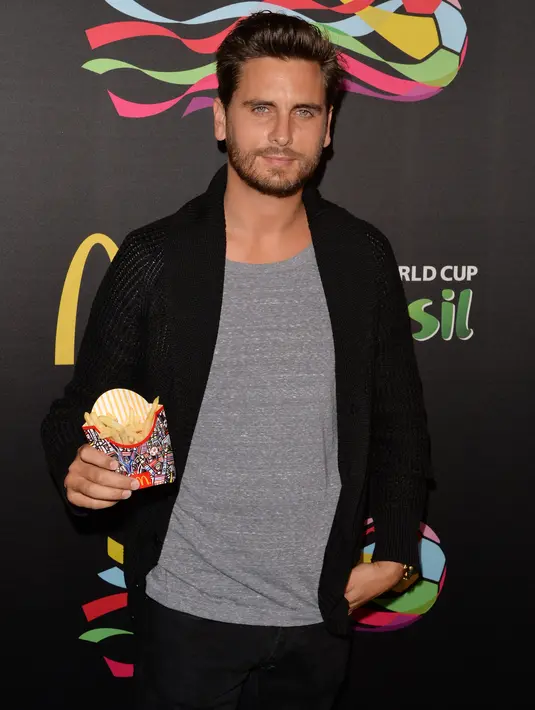 Kini kemesraan Kourtney Kardashian antara Scott Disick membuat para netizen dan awak media bingung bagaimana kelanjutan hubungan mereka. (AFP/Bintang.com)