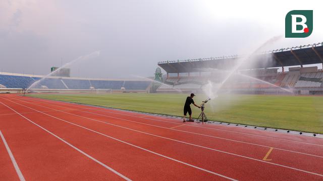 Foto: Stadion Si Jalak Harupat Bersolek Jelang Piala Dunia U-17 2023