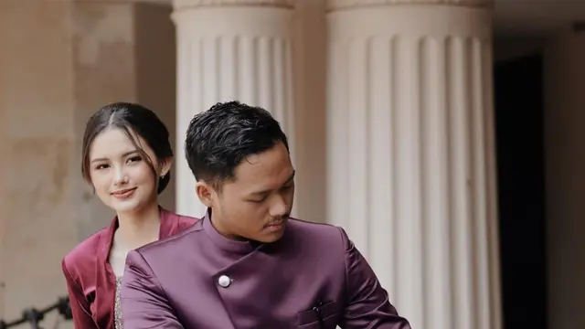 Gaya Serasi Azriel Hermansyah dan Sarah Menzel Kenakan Pakaian Adat Jawa, Vibes Galih dan Ratna Masa Kini