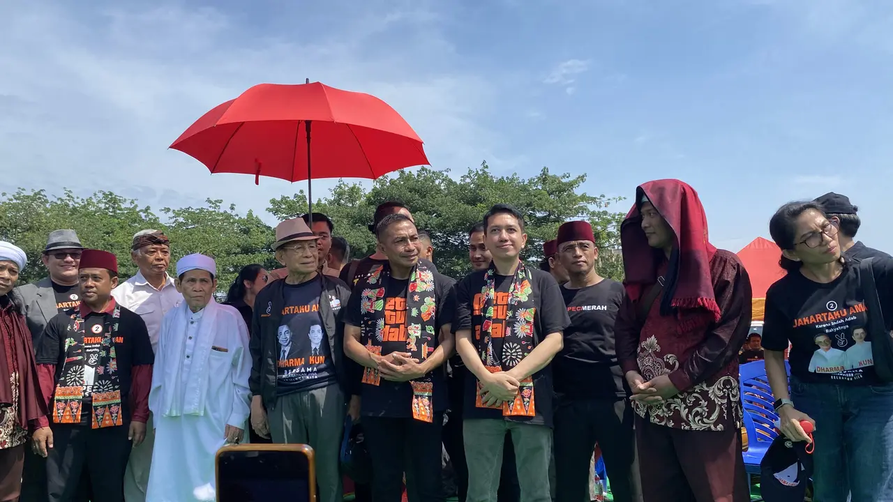 Pasangan Calon Gubernur dan Wakil Gubernur DKI Jakarta nomor urut 2, Dharma Pongrekun-Kun Wardana Abyoto, menggelar kampanye akbar di Lapangan Bola Tabaci, Kalideres, Jakarta Barat, Sabtu (23/11/2024).