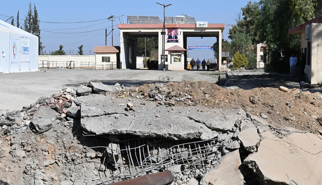 Militer Israel mengonfirmasi pada 25 Oktober 2024 lalu, mereka telah menyerang penyeberangan perbatasan antara Suriah dan Lebanon. (LOUAI BESHARA/AFP)