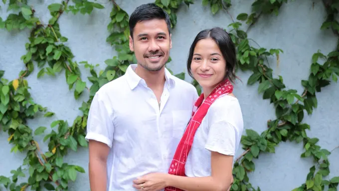 [Bintang] Chicco Jerikho dan Putri Marino