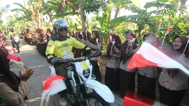 Rombongan Turdes Kemerdekaan Gubernur Kalsel di Kabupaten Barito Kuala