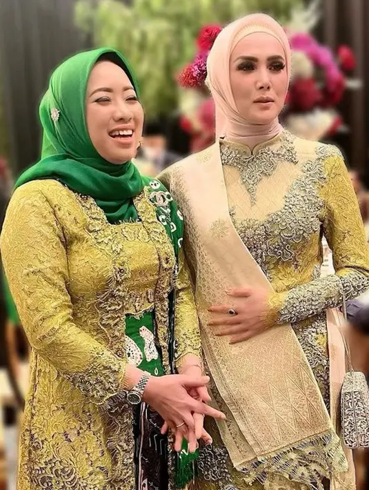 Mulan berkata bahwa wacana penggantian kompor gas dengan kompor listrik oleh pemerintah dan PLN harus ditinjau kembali karena berbagai alasan. (instagram.com/mulanjameela1)
