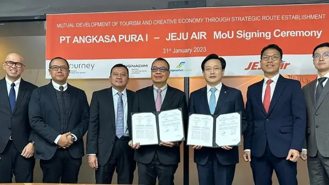  MoU antara Angkasa Pura I dengan Jeju Air tentang Pengembangan Pariwisata dan Ekonomi Kreatif melalui Pembukaan Rute Penerbangan di Jeju Air Seoul Branch 3F, Aviation Services Center 3F, Seoul, Korea Selatan, pada Selasa, 31 Januari 2023.