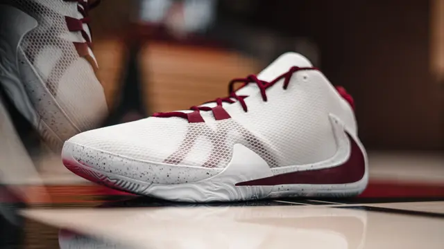 Sepatu Basket