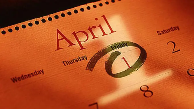 [Bintang] Ilustrasi April Mop