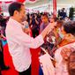 Presiden Joko Widodo (Jokowi) meninjau program percepatan penurunan stunting di Desa Kesetnana, Kabupaten Timor Tengah Selatan (TTS), Kamis, 24 Maret 2022. (Dok Biro Pers, Media, dan Informasi Sekretariat Presiden RI)