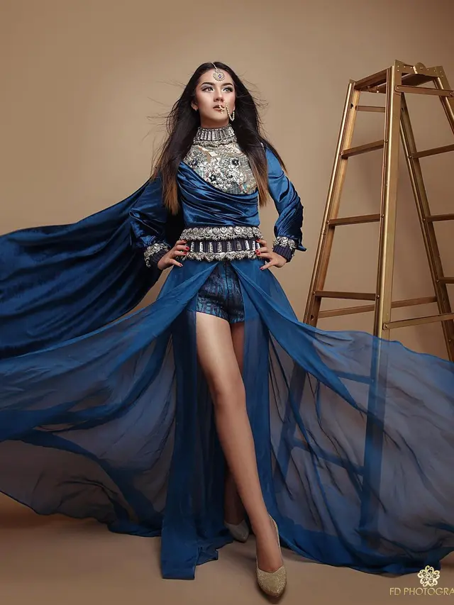 6 Gaya Pemotretan Ersya Aurelia dengan Tema Bollywood, Bikin Pangling