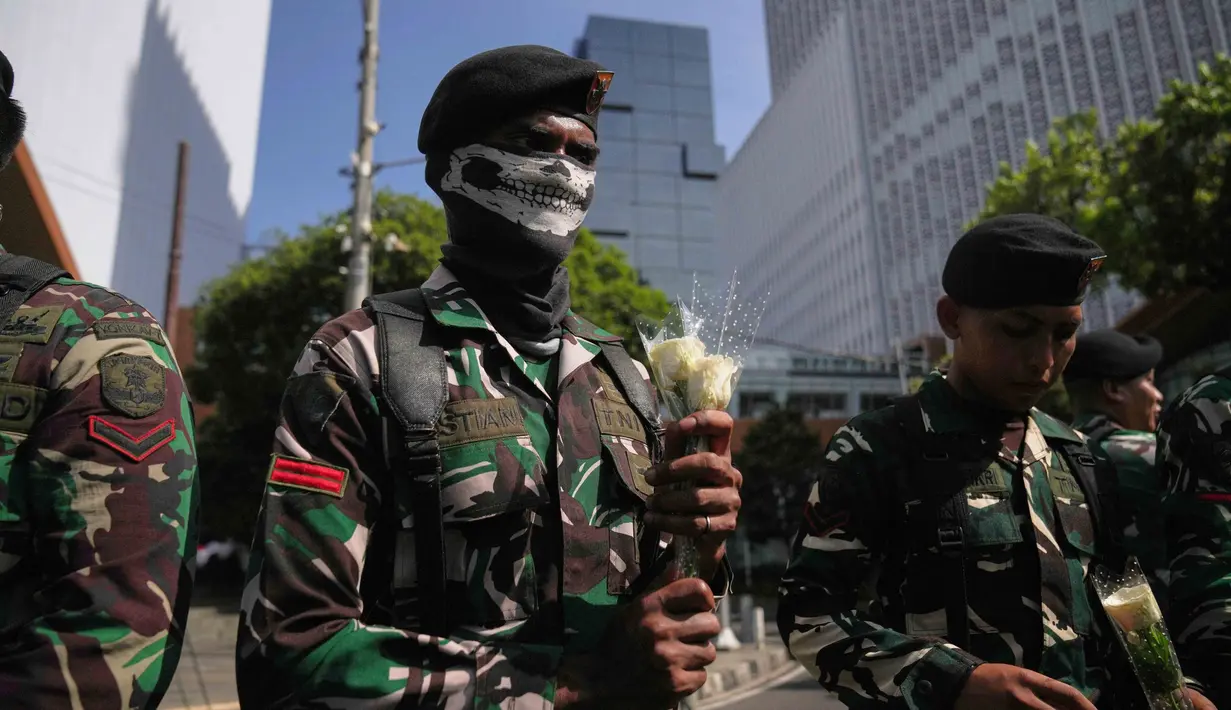 Kegiatan patroli bersama tersebut telah dilakukan sejak Minggu (31/8/2025) sore hari. (AP Photo/Dita Alangkara)