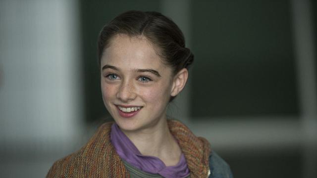 Mengenal Raffey Cassidy Pemeran Athena Di Tomorrowland Showbiz Liputan6 Com