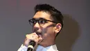 Penggarapan album 'Sides' Afgan dibantu oleh Mikael Adal Lozach atau lebih biasa disapa dengan SonaOne. Musisi berbakat asal Malaysia. (Nurwahyunan/Bintang.com)