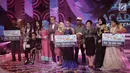 Suasana saat Fildan Rahayu dinobatkan sebagai pemenang Dangdut Academy 4 atau D'Academy 4 di Studio 5 Indosiar, Jakarta, Jumat (19/5). Dengan kemenangan ini, Fildan berhak mendapatkan hadiah uang tunai sebesar Rp 250 juta. (Liputan6.com/Faizal Fanani)