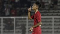 Gelandang Indonesia U-16, Marselino Ferdinan, merayakan gol yang dicetaknya ke gawang Kepulauan Mariana Utara pada laga Kualifikasi Piala AFC U-16 2020 di Stadion Madya, Jakarta, Rabu (18/9). Indonesia menang 15-1. (Bola.com/Yoppy Renato)