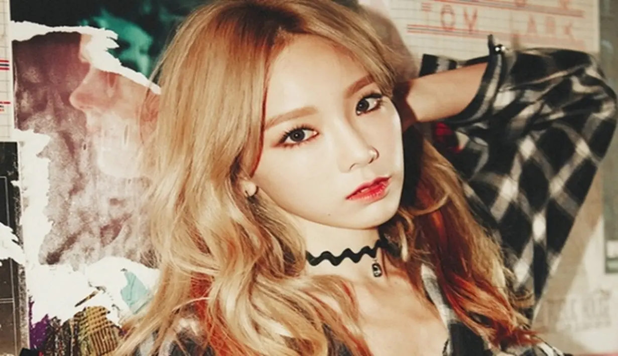 Hubungan asmara Baekhyun dan Taeyeon sama sekali tidak mendapatkan restu dari penggemar, sehingga keduanya merasa terpukul. (Soompi/Bintang.com)