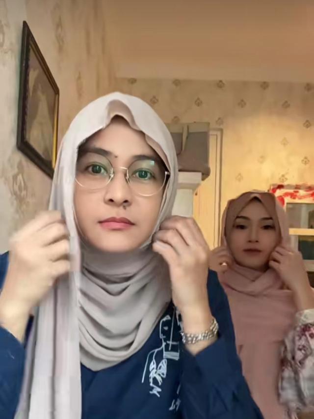 Dara dan Mita The Virgin