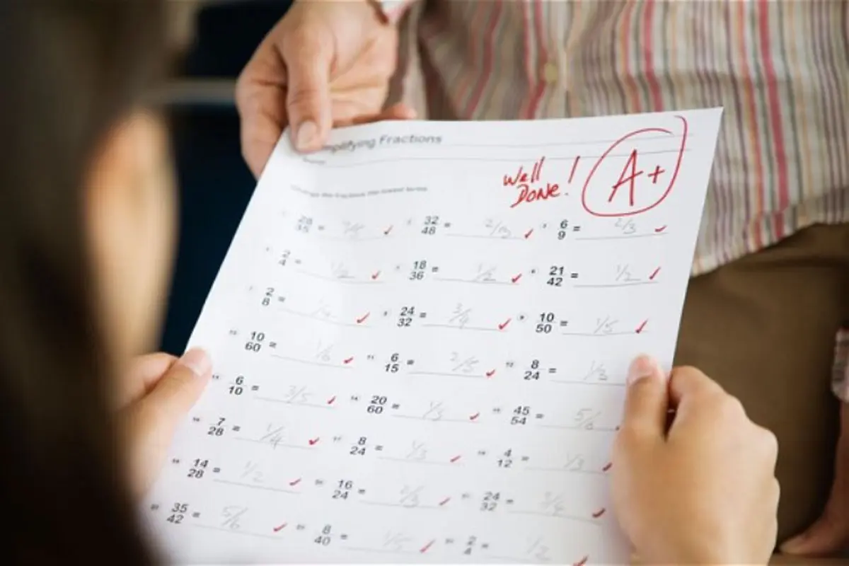 10 Orang Dengan IQ Tertinggi Sepanjang Masa, Einstein ke-9