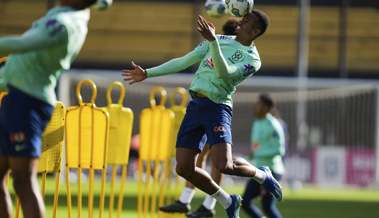 Brasil akan main tandang melawan Uruguay. Laga Uruguay vs Brasil itu akan digelar di Montevideo pada Rabu, 18 Oktober 2023, jam 07:00 WIB. (AP Photo/Matilde Campodonico)