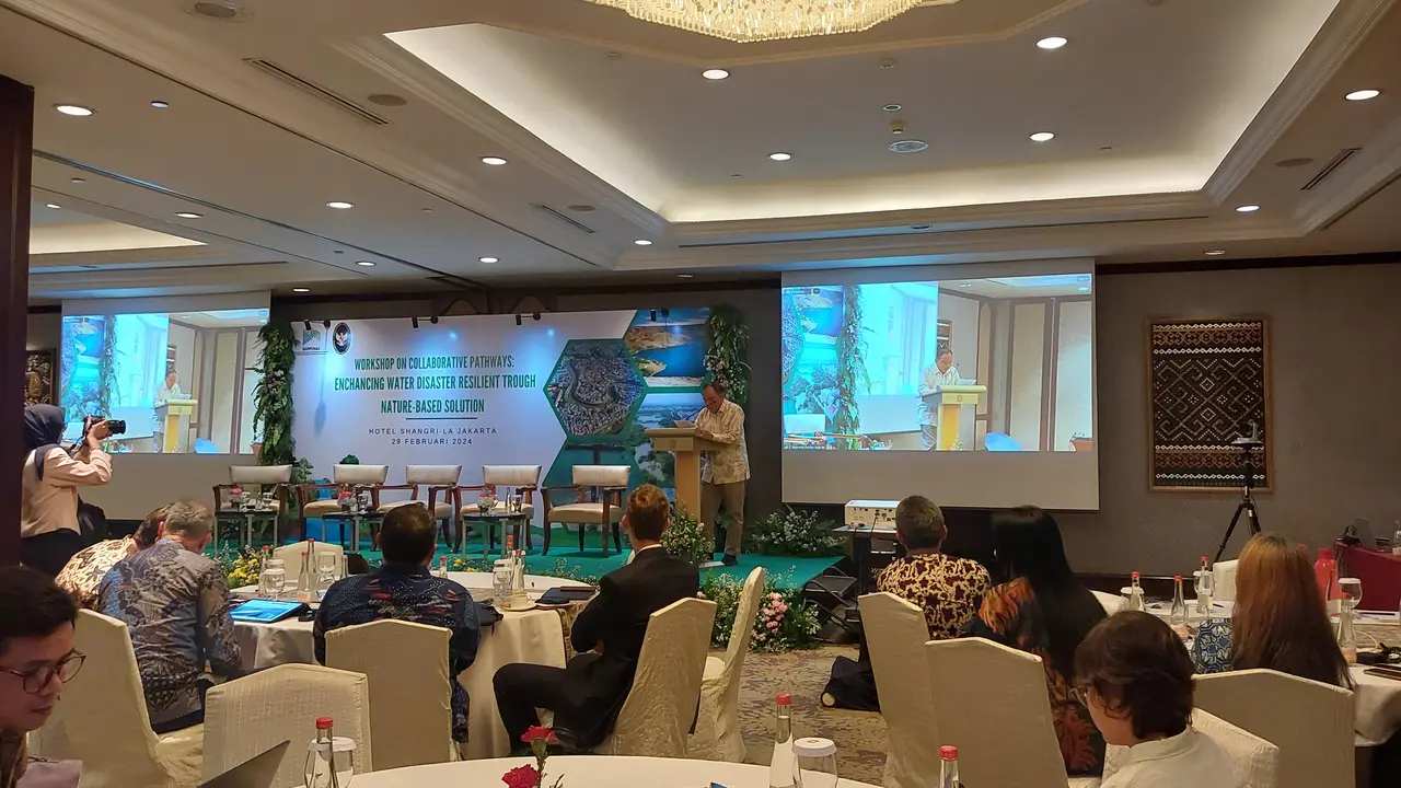 Bencana air masih menjadi ancaman bagi negara kepulauan seperti Indonesia. Maka, diperlukan solusi untuk menanggulangi hal tersebut secara berkepanjangan.