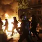 Unjuk rasa diwarnai kekerasan terjadi jelang pembukaan KTT G20 di Hamburg, Jerman. (AP Photo/Markus Schreiber)