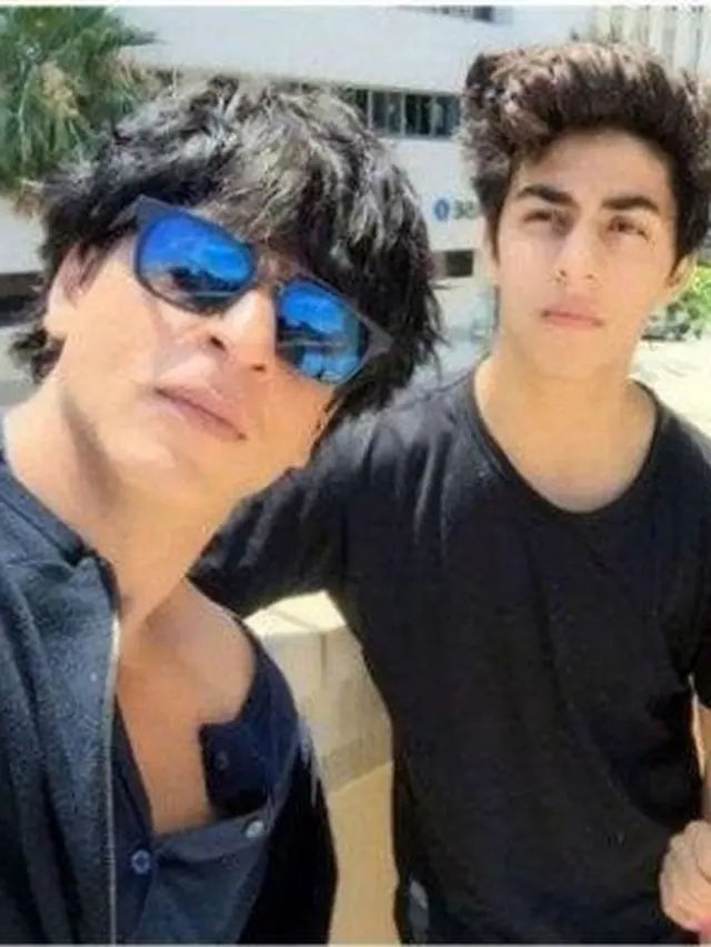 6 Momen Kedekatan Shah Rukh Khan dengan Anak Sulungnya, Bak Kakak Adik