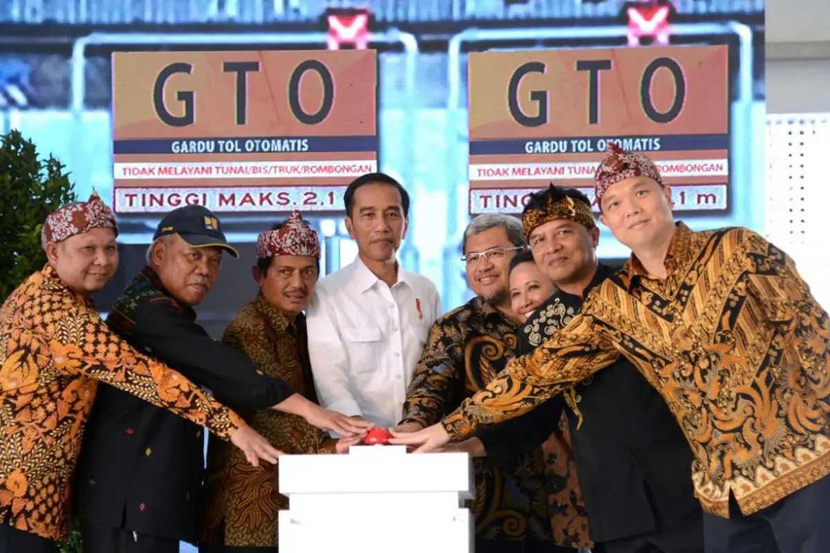 Presiden Jokowi Resmikan Tol Soroja