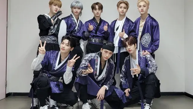 Stray Kids Thunderous Performance