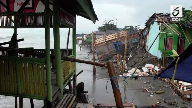 VIDEO: Usai Gerhana Bulan, Pelabuhan Ratu Dikikis Gelombang Pasang