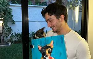 Potret Bryan Domani Pamer Hobi Baru, Melukis Kucing Kesayangan Hasilnya Estetik